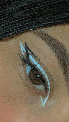 White Eyeliner Makeup, Eyeliner Designs, Cute Eye Makeup, Graphic Makeup, Graphic Eyeliner, Eye Makeup Pictures, Pinterest Makeup, Makijaż Smokey Eye, Eye Makeup Designs