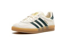 Gazelle Indoor IH7502 Adidas Shoes Gazelle, White Gazelle, Jordan Golf, Adidas Gazelle Indoor, Summer Wishlist, Nike X Travis Scott, Adidas Casual, Preppy Shoes, Jordans Women