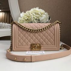 Louis Vuitton Clutch, Bags And Purses, Hermes Handbags, Classic Bags, Chanel Fashion, Celine Bag