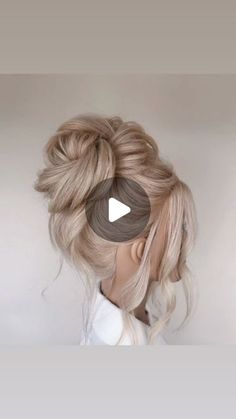 High Bun Tutorial, Tutorial Chignon, High Bun Tutorials, Dry Texture Spray, High Updo, Easy Updos For Long Hair, Updo Hairstyles Tutorials, High Bun Hairstyles, Hair Updos Tutorials