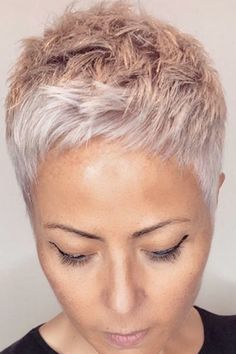 Funky Short Hair, Chic Short Hair, Short Silver Hair, Short Sassy Hair