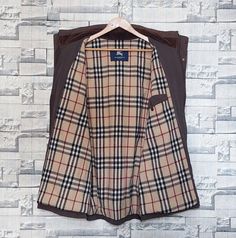 Welcome to our store.  Antique Burberry jacket Coat Size: XL/ Vintage Burberry jacket/ Retro Burberry jacket/ Authentic Burberry Coat/ Vintage Clothing men Please ensure the measurements are correct and do not be satisfied with the written sizes because they differ from country to country. Tagged size: XL Shoulder: 51 cm/ 20 inch Arm's length: 64 cm/ 25.1 inch Armpit to armpit: 62 cm/ 24.4 inch Length: 83 cm/ 32.6 inch Condition:          8/10 Perfect condition. This item is used but in good con 90s Burberry, Burberry Coat, Coat Vintage, Vintage Clothing Men, Burberry Jacket, Clothing Men, Vintage Burberry, Jacket Coat, Vintage Clothing