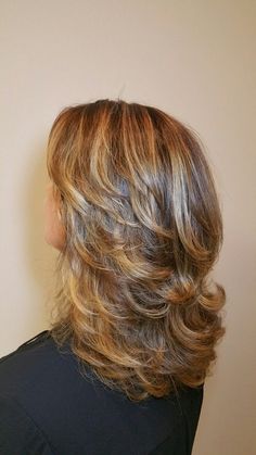 "Elegant Transformations: Gorgeous Hairstyles and Haircuts for Women Over 50. Rediscover Your Radiance! Timeless Looks for Timeless Beauty. Pixie Blonde, Medium Hair Styles For Women, Easy Hair Cuts, Medium Layered Hair, Haircut Short, Hairstyles For Layered Hair