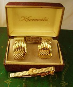 Krementz Hand Crafted 14kt Gold Overlay Cufflinks Vintage Tie Clip Set Mesh Wrap Original Box Origin Vintage Yellow Gold Business Jewelry, Yellow Gold Vintage Jewelry For Business, Vintage Yellow Gold Jewelry For Business, Classic Rectangular Jewelry For Formal Occasions, Classic Rectangular Formal Jewelry, Classic Formal Jewelry With Hallmark, Classic Jewelry With Gift Box For Formal Occasion, Classic Jewelry In Gift Box For Formal Occasions, Gold Art Deco Jewelry For Formal Occasions