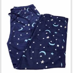 Nwt Fleece Pajama Pants Size Xl/16. Brand New In Bag Blue Sleepwear With Pockets For Sleepover, Blue Winter Loungewear Bottoms, Comfortable Blue Sleep Pants, Blue Sleep Bottoms With Pockets, Blue Winter Lounging Bottoms, Blue Lounging Bottoms For Winter, Blue Bottoms For Lounging In Winter, Blue Winter Sleep Bottoms, Winter Sleep Bottoms In Blue