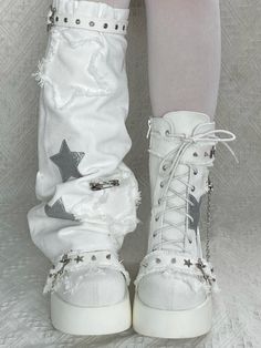 ❤star mode mark boots❤︎ Don’t Judge Me, Dr Shoes, Cute Shoes Heels, Kawaii Shoes, Kawaii Fashion Outfits, Girly Shoes, Aesthetic Shoes, Really Cute Outfits, Pretty Shoes