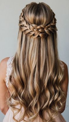 Pretty Hairstyles Half Up Half Down, Wedding Hairstyles Half Up Half Down For Straight Hair, Bridal Half Up Half Down Hair Brunette, Braided Half Up Hairstyles, Hairstyles For Long Brunette Hair, Elegant Braids, Hair Colors Dark, Curly Updos, Curly Braided Hairstyles