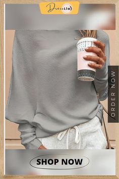 Fashionable and Minimalist Winter Pullover Batwing Sleeve Sweater, Minimalist Winter, Winter Pullover, Fall Outfits Women, Batwing Sleeve, Sweater Sleeves, Bat Wings, Outerwear Women, Spring And Fall