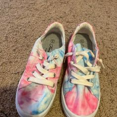 Size 6 Tie Dye Nwot Pink Casual Canvas Shoes With Rubber Sole, Casual Pink Canvas Shoes With Rubber Sole, Casual Pink Canvas Shoes With Flat Heel, Casual Pink Flat Heel Canvas Shoes, Pink Lace-up Canvas Shoes For Spring, Pink Flat Heel Canvas Shoes For Summer, Pink Low-top Canvas Shoes For Spring, Pink Flat Sneakers For Spring, Pink Slip-on Canvas Shoes With Rubber Sole