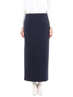 Plus Size Back Split Maxi Skirt Kick pleat makes it easier to move, and walk around all day long, and reveals no skin. Modest skirt to wear on any occasion. Wear it to work on weekdays or for dinner on weekends. Easy to care for and machine washable. Elegant look with a straight cut and solid color. The back vent gives a more formal look with a pencil line. The skirt is a one-off, it has a fixed waistband, with a back zip and hooks fastening. Perfect gift for your loved ones. You don't need to w Split Maxi Skirt, Midi Skirts Style, Maxi Pencil Skirt, Modest Skirt, Maxi Skirt Style, Business Skirt, Modest Skirts, Stylish Skirts, Pleated Maxi Skirt