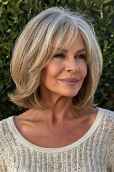 Unleash Your Inner Medium-Length Hairstyles for Women Over 60 with Stacked Stylish 💫 Hair Color For Women Over 60, Short Hairstyles For Women Over 50, Hair Women Over 60, Short Layered Hairstyles, Haircuts For Medium Length Hair, Hairstyles For Women Over 60, Medium Length Hair With Layers, Gray Hair Cuts, Chin Length Hair