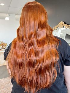 #copper #fall #fallcopper #fallhaircolorforbrunettes #fallhairtrends #copperhaircolor #cowboycopperhair #redhair #redhaircolor #curlinghairtutorial #hair #haircut #haircolor Fall Copper Hair, Copper Fall, Hair Curling Tutorial, Red Brown Hair, Fall Hair Trends, Fall Hair Color For Brunettes, Long Red Hair, Copper Hair