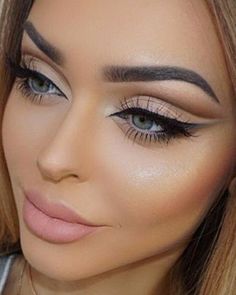 Machiaj Smokey Eyes, Makeup Suggestions, Pageant Makeup, Mekap Mata, Make Up Designs, Smink Inspiration, Glasses Makeup, Makijaż Smokey Eye, Braut Make-up