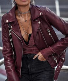 Burgundy Leather Jacket, Burgundy Outfit, Blogger Street Style, Leather Jacket Outfits, Fashion Blogger Style, Real Leather Jacket, Leather Outfit, Mode Vintage, Leather Jackets Women