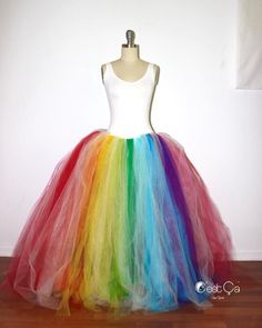 Bright Rainbow Maxi Tulle Skirt – C'est Ça New York Maxi Tulle Skirt, Rainbow Wedding Dress, Puffy Tulle Skirt, Ballerina Tutu, Rainbow Tutu, Timeless Glamour, Diy Kostüm, Tulle Maxi Skirt, Wedding Skirt