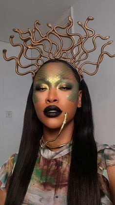 Medusa Halloween Costume, Medusa Makeup, Karneval Diy, Most Creative Halloween Costumes, Medusa Costume, Couples Halloween Outfits, Airbrush App