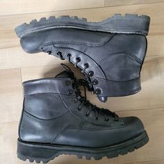 "Prospector Black Leather Steel Toe Boots - lace up military style combat hiking boots - chunky lug Vibram sole - insulated lining - quality durable boot good for outdoor work - label says size 9.5 B (women's sizing) Approx measurements- insole length 10, insole toe width 3.25\", outer sole length 11\", height 6\", heel 1.25\" Good used condition- there is a small tear in the material inside that attaches the tongue to the side of the boot, but it is not at all visible from exterior Shop Information: Worldwide shipping available. Please contact me for a shipping quote for: - orders outside of Canada/US - bundles of more than one item - overnight or expedited shipping  Please read item description and examine photos carefully before purchasing. I'm happy to answer any questions.  For more u Rugged High-top Combat Boots For Hiking, Military Lace-up Boots For Outdoor Activities, Rugged Lace-up Combat Boots For Outdoor, Rugged Combat Boots With Lug Sole For Hiking, Rugged Ankle Combat Boots For Outdoor Activities, Rugged High-top Combat Boots For Outdoor Activities, Rugged High-top Combat Boots For Outdoor, Rugged Combat Boots With Vibram Sole For Hiking, Lace-up Work Boots With Vibram Sole