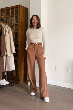 Look Working Girl, Office Casual Outfit, Professional Outfits Women, Stylish Work Attire, Business Casual Outfits For Women, Office Outfits Women, Elegante Casual, Looks Street Style