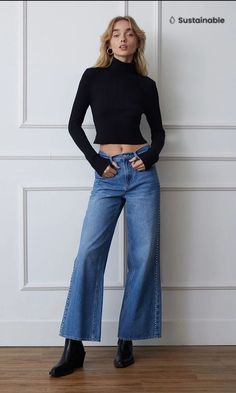 Crop Turtle Neck Outfit, Crop Turtleneck Outfit, Fitted Turtleneck Outfit, Turtleneck Outfit Casual, Black Turtleneck Outfits, Turtleneck And Sweatpants, Black Turtle Neck Outfit, Turtle Neck Sweater Outfit, Revamp Wardrobe