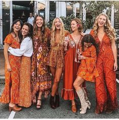 Moda Hippie, Outfits 70s, Orange Dresses, Mode Hippie, 70s Inspired Fashion, 70s Outfits, Estilo Hippie, Hippie Costume, Nine Lives