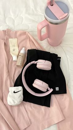 I’m the biggest project I’ll ever work on Pink Working Out Aesthetic, 5am Girly, Gym Pink Aesthetic, Pink Workout Aesthetic, Pink Gym Aesthetic, Working Out Aesthetic, Daglig Motivation, Fitness Vision Board, Pink Gym