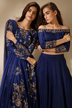 Orang India, Saree Bollywood, Desi Wear, Gaun Fashion, Dress For Wedding, Salwar Kamiz, Desi Clothes, Dresses For Wedding, Indian Couture