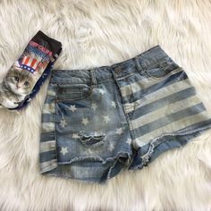 Refuge Women's Distressed Patriotic High Waist Denim Shorts / Free Socks 4 B41 Very Good Pre-Owned Condition - Shorts Will Come With A Brand New Pack Of 3 Pairs Of Patriotic Kitty Cat Socks. Waist 26" Rise 10" Casual High Waist Bottoms With American Flag Print, Casual High-waist Bottoms With American Flag Print, Trendy Cotton Jean Shorts For 4th Of July, Trendy Cotton Jeans For 4th Of July, American Flag Print Cotton Jean Shorts For Spring, Trendy American Flag Print Summer Bottoms, Casual Bottoms For 4th Of July, Trendy American Flag Print Jean Shorts For Summer, Trendy Spring Shorts With American Flag Print