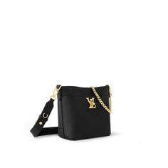 Lock and Walk Lockme Leather - Women - Handbags | LOUIS VUITTON ® Golden Chain, Louis Vuitton Official, Parisian Chic, Lv Bag, Leather Bags, Louis Vuitton Handbags, Luxury Handbags, Calf Leather, Leather Handbags