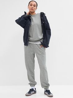 Relaxed Fleece Joggers | Gap Factory Gray Sweats With Ribbed Cuffs For Lounging, Comfy Fleece Sweatpants With Ribbed Cuffs, Fleece Sweatpants With Ribbed Cuffs For Lounging, Fleece Bottoms With Elastic Cuffs For Loungewear, Fleece Pants With Elastic Cuffs For Loungewear, Cozy Fleece Sweatpants With Pockets, Cozy Fleece Joggers With Ribbed Cuffs, Comfortable Sweats With Pockets And Straight Hem, Relaxed Fit Fleece Sweatpants