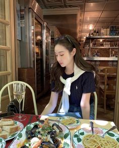 Girlfriend Aesthetic, Daily Mood, Fashion Inspo, Cafe, Quick Saves