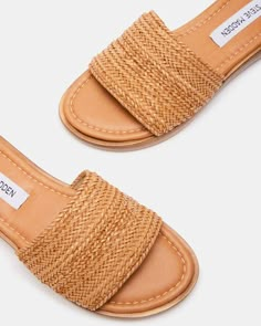 Tropical Vacation Shoes, Aesthetic Womens Shoes, Bahamas Fits, Beachy Outfits, Vacation Shoes, Cozy Boots, Steve Madden Store, Steve Madden Sandals, Stunning Shoes