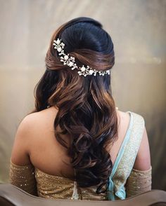 Reception Hairstyles, Hairstyles For Gowns, Engagement Hairstyles, Bridal Hairdo, Bridal Hair Buns, Indian Wedding Hairstyles, Open Hairstyles, Long Hair Wedding Styles, Indian Bridal Hairstyles