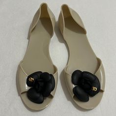 Bought It In Los Angeles. Never Wore These. New Without Box. Size 38 Fits 7 & 7.5 Elegant Beige Beach Flats, Chic Beige Open Toe Flats, Chic Jelly Sandals For Vacation, Chic Open Toe Jelly Sandals For Vacation, Chic Open Toe Jelly Sandals For Beach, Beige Closed Toe Jelly Sandals, Chic Beige Flats For The Beach, Chic Beige Beach Flats, Beige Closed Toe Jelly Sandals For The Beach