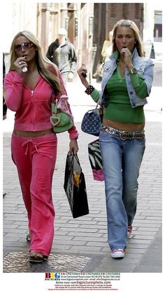 2000s Tracksuit Outfit, 00s Fashion Trends Early 2000s, 2000s Fashion Outfits Casual, 2k Fashion, 2000 Outfit, 2000 Outfits, Fashion Girlies