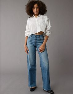 AE Strigid Curvy Super High-Waisted Baggy Straight Jean Straight Jeans Outfit, Straight Leg Jeans Outfits, White Jeans Men, Athletic Fit Jeans, Flattering Jeans, Jeans Outfit Summer, Wind Jacket, Curvy Jeans, Women Denim Jeans