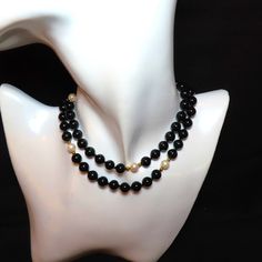 Vintage 14k Yellow Gold Black Onyx White Cultured Pearl Beaded Necklace 14k Gold Clasp - Etsy Vintage Black Beaded Jewelry For Formal Occasions, Formal Black Beaded Necklace, Classic Black Beaded Jewelry As Gift, Classic Gold Jewelry With Black Beads, Elegant Formal Jewelry With Black Beads, Elegant Black Beaded Jewelry For Formal Occasions, Elegant Formal Black Beaded Jewelry, Classic Onyx Necklaces For Formal Occasions, Classic Black Necklace For Anniversary