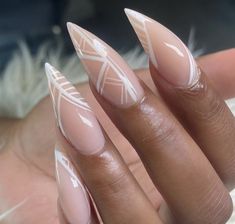 Elegant Coffin Nail Ideas, Medium Stiletto Nails Designs, Classy Stiletto Nails, Vacation Nails Black Women, Acrylic Nails Almond Shape, Acrylic Nails Nude, Edgy Nails