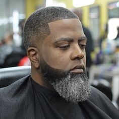 Www.Smashlifeworldwide.Com #grindeffortlessly #eighty5 #investinyourcraft #smashlife Blackmen's Haircuts, Portraits Reference, Bad Beards, Heart Shaped Face Hairstyles, Men's Cuts, Long Beard Styles