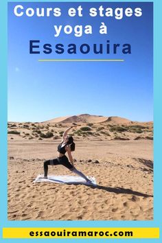 la vue sur l'océan et l'atmosphère apaisante d'un cours de yoga peuvent être garanties pour rendre vos vacances d'été relaxantes et agréables. Après tout, quelle meilleure façon de passer du temps sur la plage d'Essaouira qu'en pratiquant le yoga tout en profitant des vues les plus époustouflantes. Yoga Iyengar, Ashtanga Yoga, Morocco, Yoga, Movie Posters, Film Posters