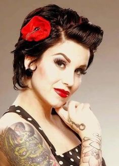 Rockabilly Hairstyles, Sleek Short Hair, Chin Length Hair, Popular Haircuts, Athletic Hairstyles, Trendy Hair Color, Sleek Hairstyles, Hairstyles For Short Hair