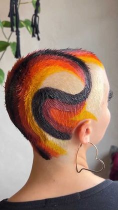 Buzzcut Ideas, Fashion Hair Color Ideas, Fashion Hair Color, Two Tone Hair, Pokemon Gym, Groovy Vibes, Autumn Hair