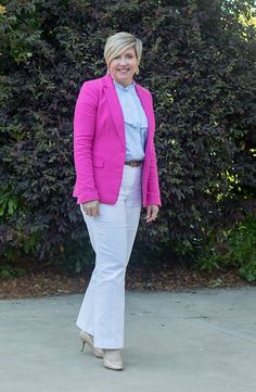 blue. pink and white outfit White And Blue Dress Outfit, Pink Blazer Work Outfit, Business Attire Summer, Dress Outfit For Work, Blazer Outfit Business Casual, Womens Office Fashion, Blazer Work Outfit, Women's Work Fashion