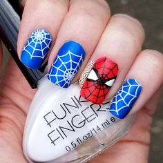 Spider Man nail art for Halloween. The webs were stamped from UberChic Halloween 01 plate and Spider Man's eyes were hand painted.Base colors are "Splish Splash" and "Rose Among Thorns" both by China Glaze Spiderman Nails, Superhero Nails, Avengers Nails, Marvel Nails, Nail Art Halloween, Natural Nail Art, Unique Acrylic Nails, Disney Nails, Acrylic Nail Art