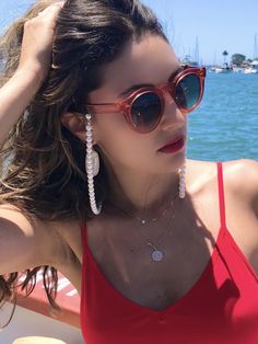 Excited to share the latest addition to my #etsy shop: Lustrous White 6mm Cultured Pearl Sunglass/Eyeglass Chain. #white #eyeglasschain Glasses Chains, Mask Chain, Sunglass Chain, Luxury Necklace, Sunglass Holder, Eyeglass Chain, Eyeglass Holder, Freshwater Pearl Necklace, Glasses Chain