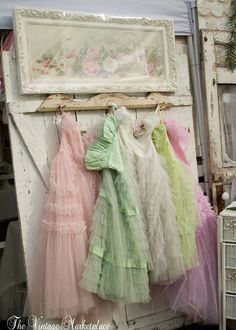 ❤️ Antiques Display, Shabby Chic Clothes, Tulle Dresses, Wicker Table, Pastel Outfit, Shabby Style, Black Tie Affair, Granny Chic