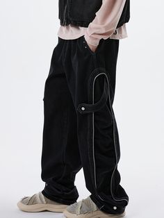 Outdoor Fashion, Year 2, Denim Details, Loose Pants, Denim Design, Cloth Bags, Denim Pants, Fashion Inspiration, Black Pants