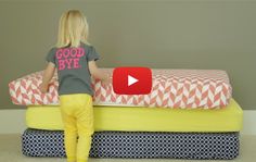 Crib sheets are ultra easy to make and only require 2 yards of fabric. Learn how to make your own in this crib sheet tutorial by Dana from Made. -Sewtorial Baby Boy Stuff, Diy Baby Boy, Montessori Bedroom, First Sewing Projects, Sewing Bee, Boy Stuff