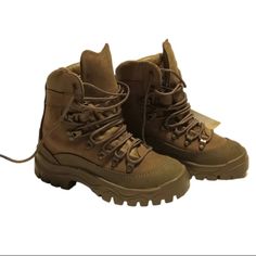 Womens Usgi Belleville Mcb 950 Gore Tex Hiking Mountain Combat Boots Navy 3.5n Hiking Boots Aesthetic, Hike Boots, Camping Boots, Tan Combat Boots, Granola Aesthetic, Earth Fairy, Mountain Boots, Hiking Outfits, Mountain Girl