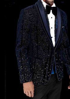 The classic galactic tuxedo is tailor-made for the modern man. Single-buttoned satin detail shawl collar. Best accompanied with a pair of black flat-front trousers, this is the perfect evening wear. Rahul Khanna, Christmas Suit, Soho Nyc, Nehru Jackets, Western Wedding, Wedding Service, Short Suit, Black Bow, Wedding Things