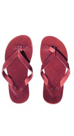 Product info: Miel de Abejas Wine Leather Flip Flops Made exclusively for Abejas 100% leather upper Vibram rubber sole Whole sizes only, we recommend sizing up if in between If you have any questions, chat with us using the window in the bottom right of your screen, call us at 713-522-3025, or email info@abejasboutique.com! We'd love to help you find something you love! Leather Flip Flops, Footwear Design Women, Golden Goose, The Window, Womens Flip Flop, Designer Shoes, Designing Women, Baby Shoes, Flip Flops